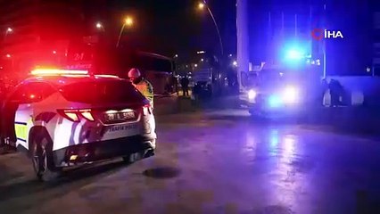 Feci kaza! Motosiklet sürücüsü otobüsün altında kaldı