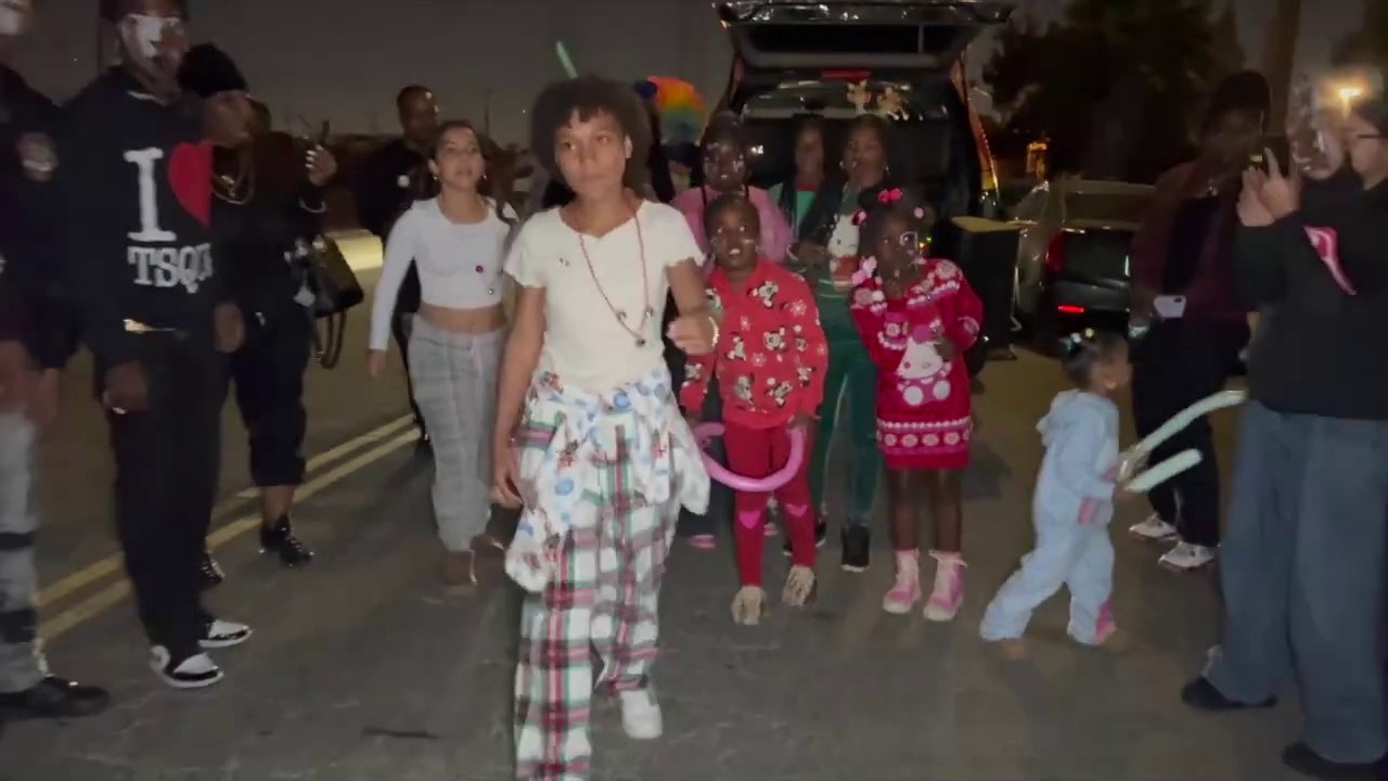 😌  Dancing on the road late at night