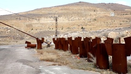Esad rejimi, Şam’da halka yasakladığı Kasyun Dağı’nı varil bombası üretim tesisine çevirdi