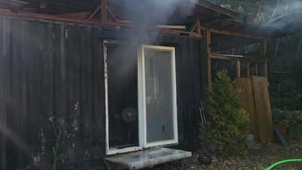 경북 성주 주택 화재 산으로 번져...50분 만에 진화 / YTN