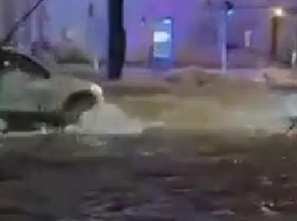 Überflutung statt Feuerwerk: Rohrbruch setzt Berlin unter Wasser