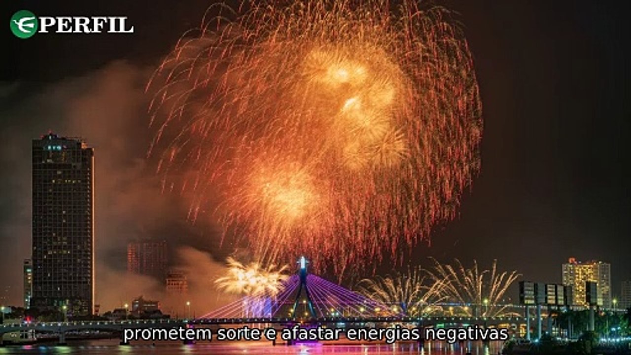 "Tradições do Réveillon, Arquitetura Surpreendente e Memória Perdida: Notícias Incríveis em Destaque!"