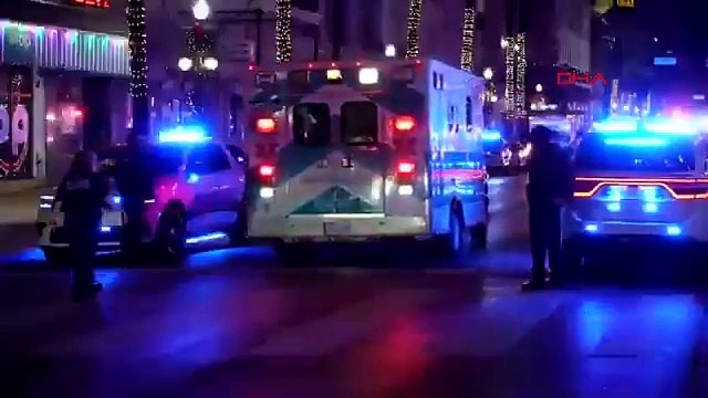 ABD'de araç kalabalığın arasına daldı: Çok sayıda ölü ve yaralı var