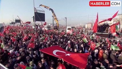 On binlerce kişinin katıldığı Filistin'e destek yürüyüşünden dikkat çeken kareler