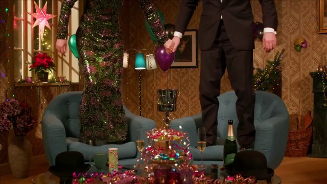 Rådhusklokker - Året skifter fra 2024 til 2025 på Københavns Rådhusplads | DRTV