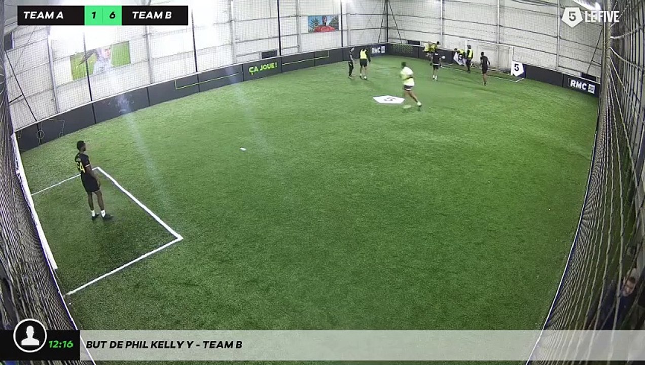 But de Phil Kelly Y - Team B