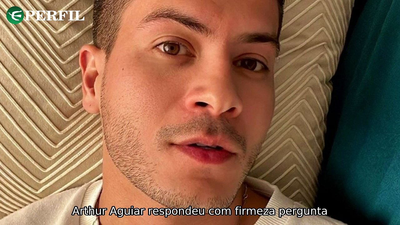 "Gracyanne Barbosa dispensa marmita, musa fitness faz declaração polêmica e repórter pede desculpas"