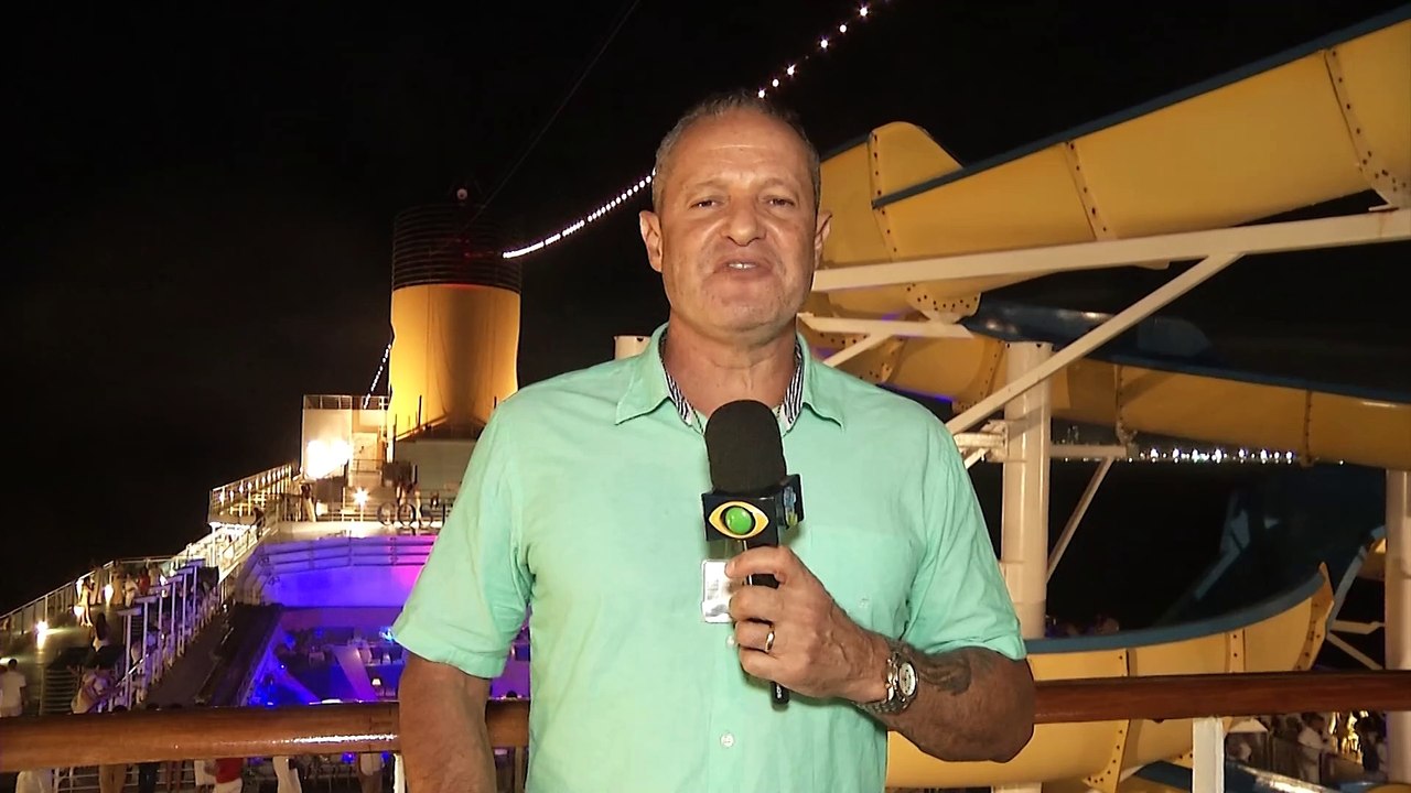 Virada de ano em Santos contou com primeiro navio de cruzeiro ancorado na orla; Veja como foi