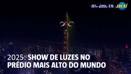 Show de luzes no predio mais alto do mundo