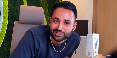 I tested the 14 most OVERKILL Smartphone Gadgets