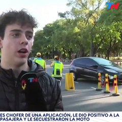 Multaron y le retuvieron la moto a un chofer de aplicación por el positivo de su pasajera en alcoholemia