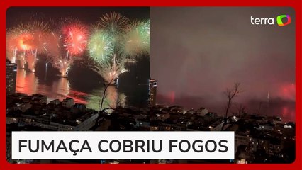 Fumaça atrapalha show de fogos em Copacabana