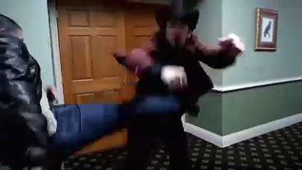 Close Range (2015) - Bande annonce