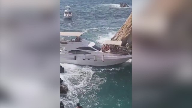 Un yate se hunde en México tras golpear con un risco debido a los fuertes vientos