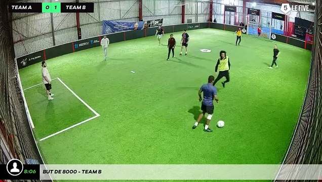 But de 8000 - Team B