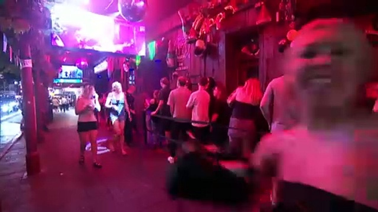 Police happy with South Australians behaviour with New year celebrations packing pubs and bars