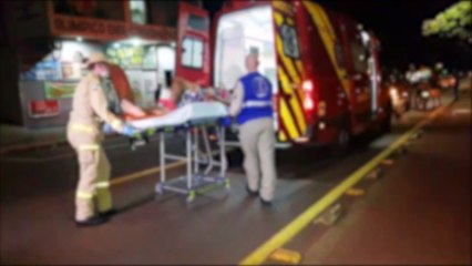 Motociclista e passageira sofrem graves ferimentos após colisão na traseira de Caravan