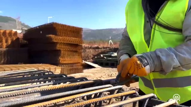 Hatay'ın Belen ilçesinde deprem konutlarının yapımı sürüyor