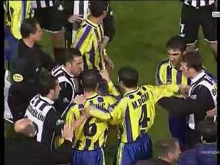 02.12.2001  Fenerbahçe 1-2 Beşiktaş (24 maçlık seriyi Ronald o bitirdi)