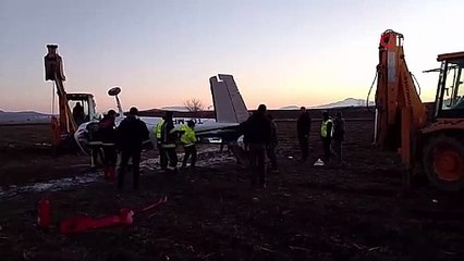 KANATLARI SÖKÜLDÜ ENKAZI KALDIRILDI