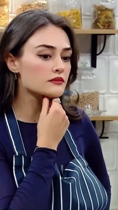 Esra Bilgic halima sultan