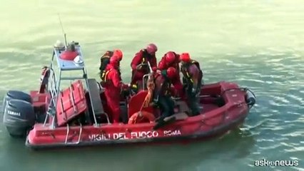 Capodanno a Roma, l'immancabile tuffo nel Tevere
