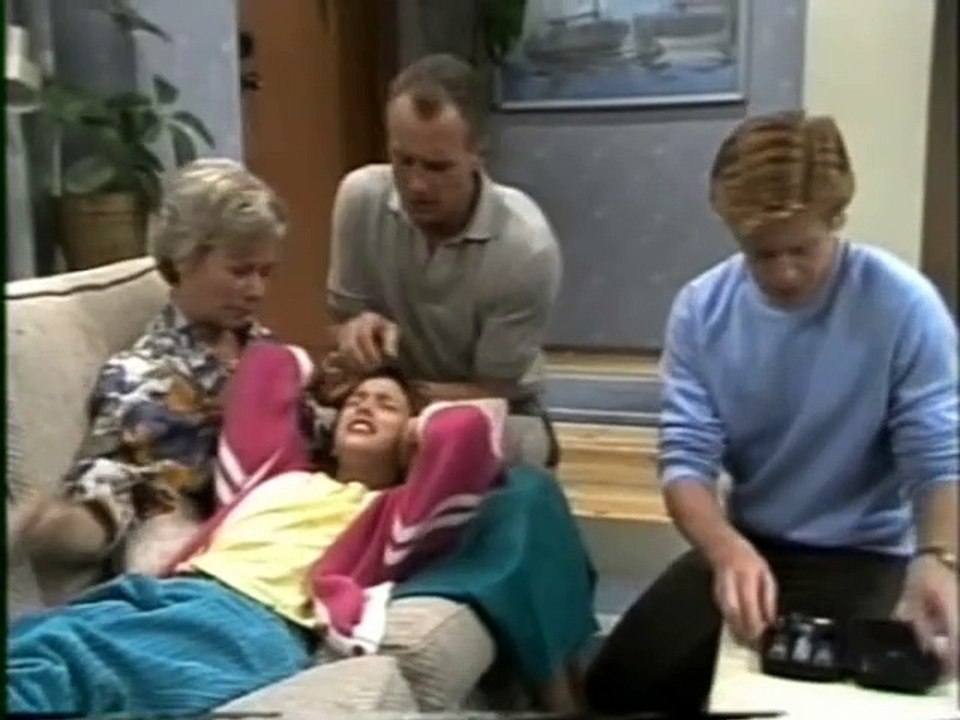 Neighbours deutsch - 261 - Bleibende Schäden (26.05)