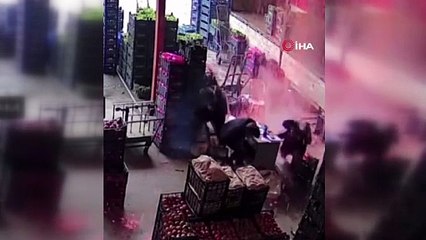 Isınmak için yaktıkları kova bomba gibi patladı!