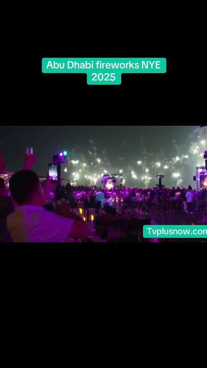 Abudhabi fire works NYE 2025