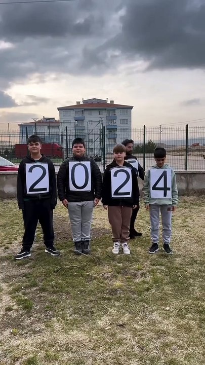 1735788937712