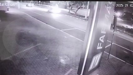 Câmera flagra acidente que deixou motociclistas em estado grave