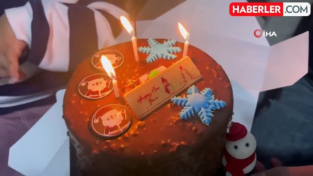 Polislerden Engelli Kıza Unutulmaz Doğum Günü Sürprizi