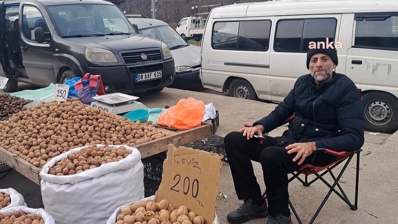 Pazarcılar isyan etti: "Ekonomik kriz benim satışıma göre var!"