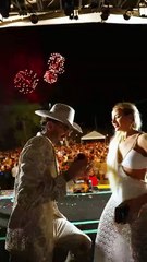 Luan Pereira faz pedido de casamento durante show no Réveillon: 'Ela disse sim'
