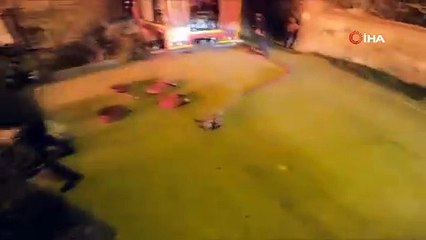 İtfaiye ekiplerinin alevlerle zorlu mücadelesi ve en kritik kurtarma anları kask kameralarına böyle yansıdı