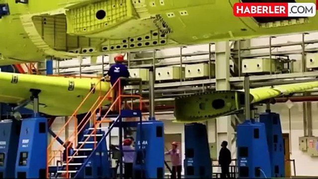 Çin'in yerli üretim yolcu uçağı C919, ilk yurt dışı seferini yaptı