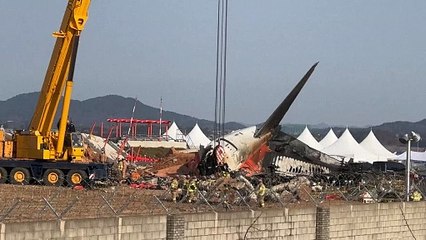 Polícia sul-coreana revista aeroporto e escritórios da Jeju Air após acidente