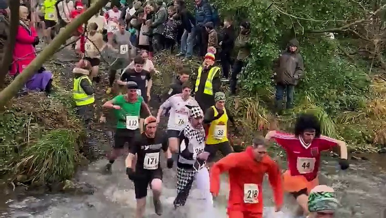Video shows the New Year's Day fell race 2025