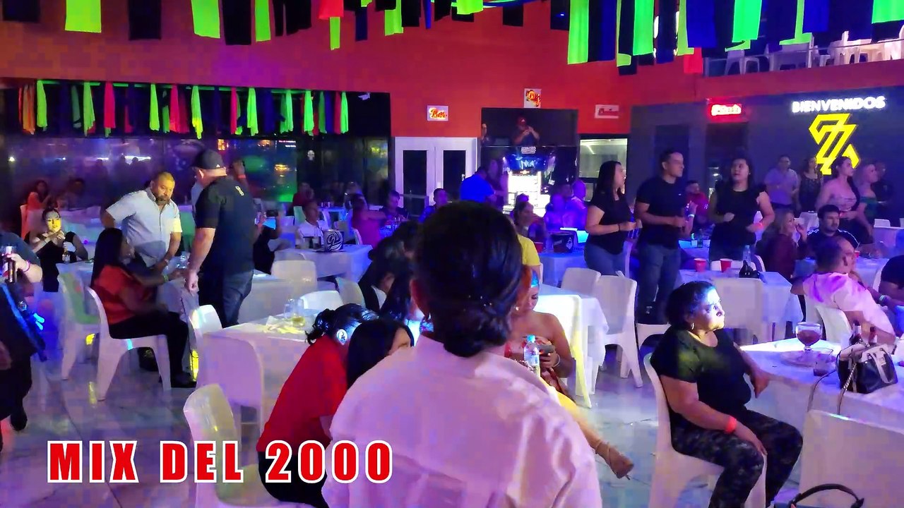 Marito Rivera y su Grupo Bravo - Mix del 2000 (6to Aniversario Zona Zero) San Miguel 2023