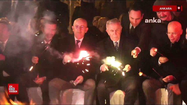 Mansur Yavaş Ankara'da Geleneksel Fişek Bayramı kutlamalarına katıldı
