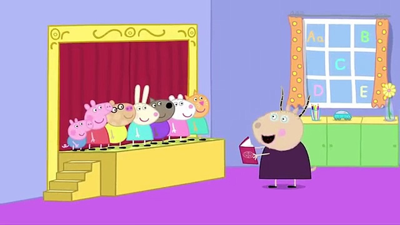 Peppa Pig Performs In The School Play!