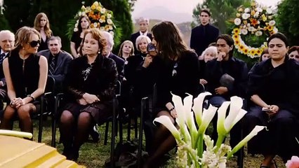 From Prada to Nada (2011) - Bande annonce