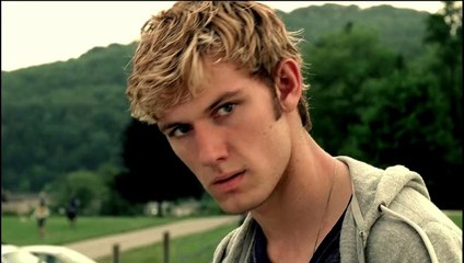 Numéro quatre (2011) - Bande annonce