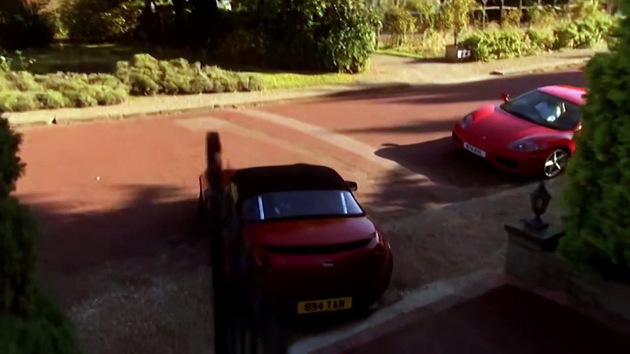 Footballers' Wives. S02 E07. Bitter Medicine.