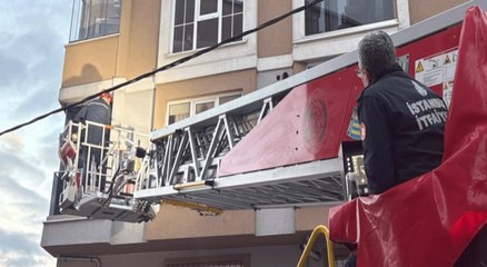 Yürüyen çamaşır makinesi yüzünden eve giremediler