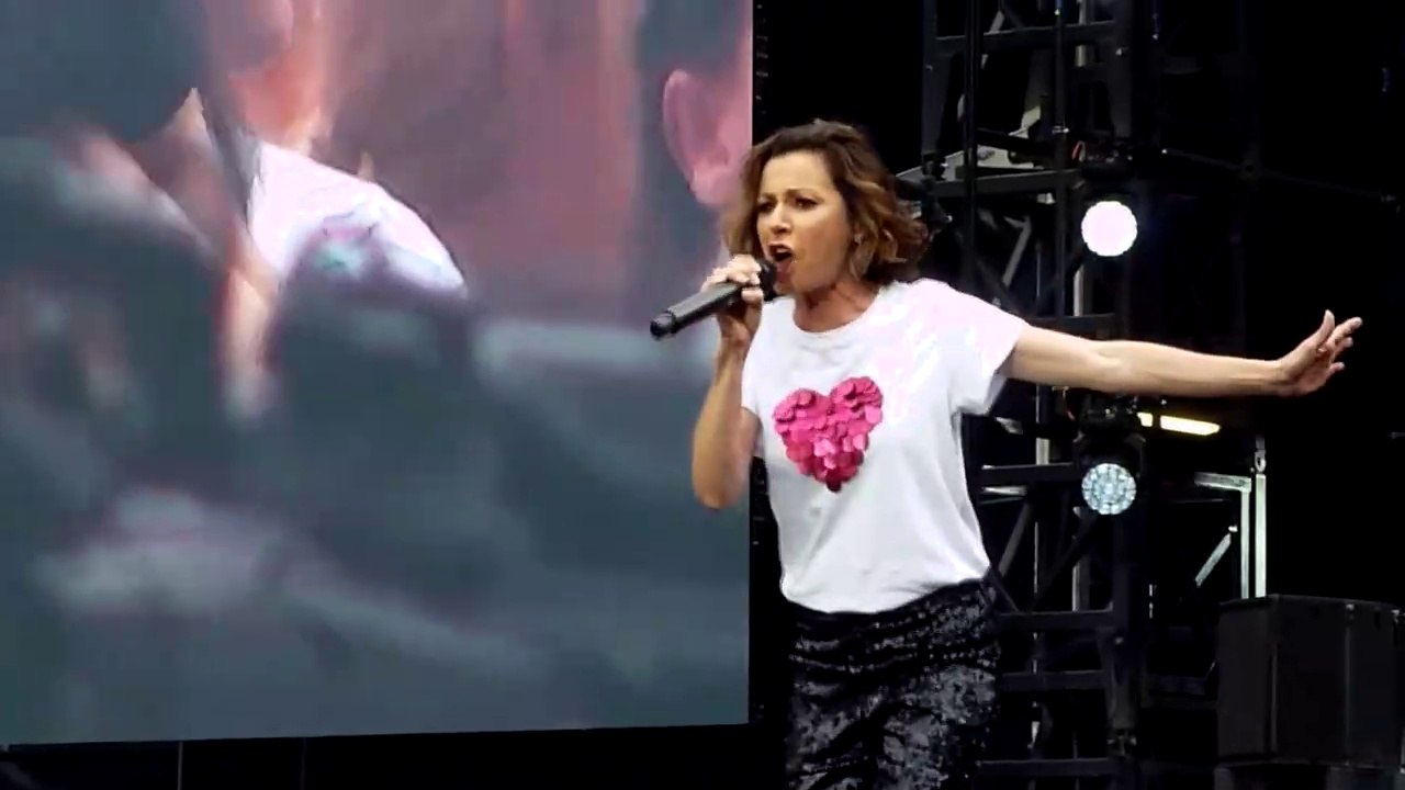 Tina Arena - The Machines Breaking Down