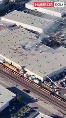 ABD'de tek motorlu uçak mobilya fabrikasına düştü! 2 ölü, 18 yaralı