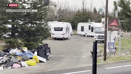Rhône : la présence d'une centaines de caravanes de gens du voyage irrite un édile