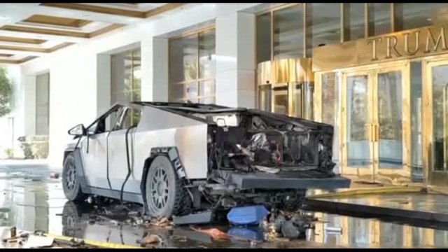 Cybertruck Tesla esploso a Las Vegas, tutte le piste ancora aperte