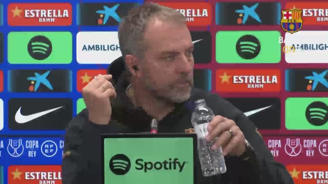 Hansi Flick toma la palabra sobre el caso Dani Olmo y Pau Víctor y su inscripción